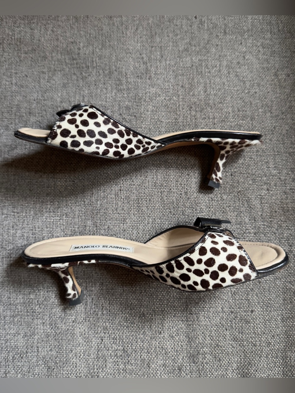 Vintage Manolo Blahnik pony hair heeled sandals - Picture 4 of 9